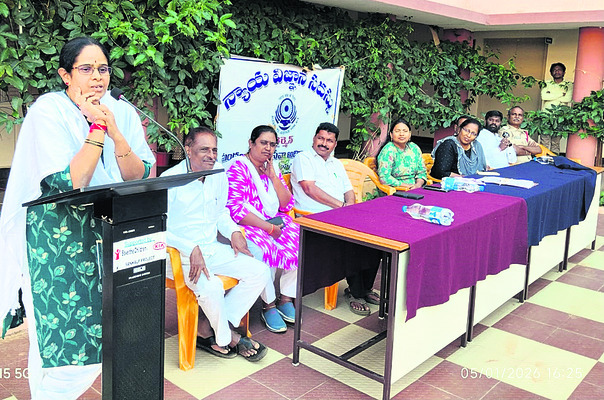 యువత మత్తుకు బానిసకారాదు 1