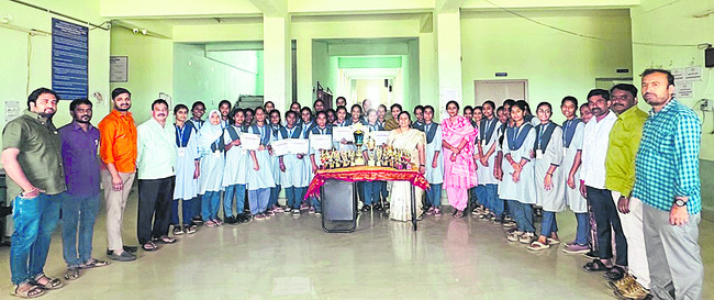 మెట్రో ప్రయాణం సంతోషంగా ఉంది1