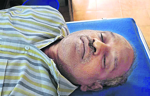 కుక్కల దాడిలో  25 గొర్రెలు మృతి 2