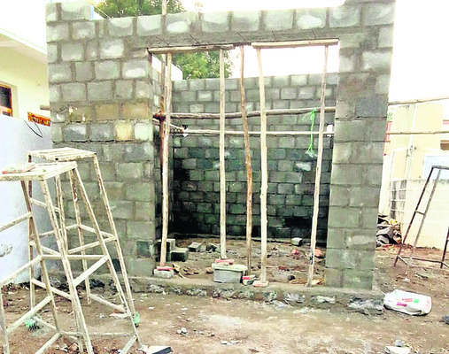 హామీల అమలు.. పల్లెకు సొబగులు..1