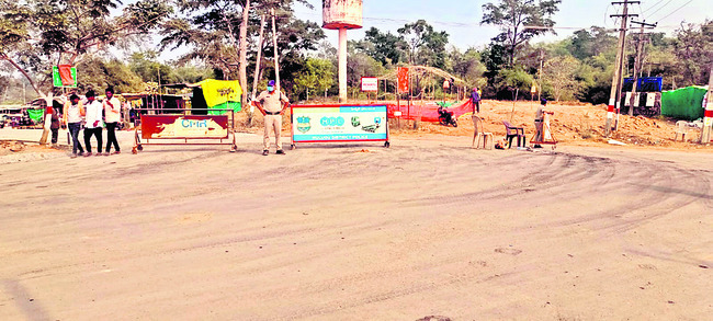 రోడ్ల పనులు.. పూర్తయ్యేదెన్నడో?2