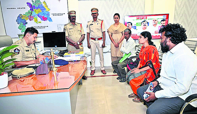 అర్జీలు పునరావృతం కాకూడదు: కలెక్టర్‌ ప్రభాకరరెడ్డి2