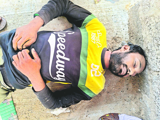 రైలు కిందపడి  యువకుడు మృతి 
3