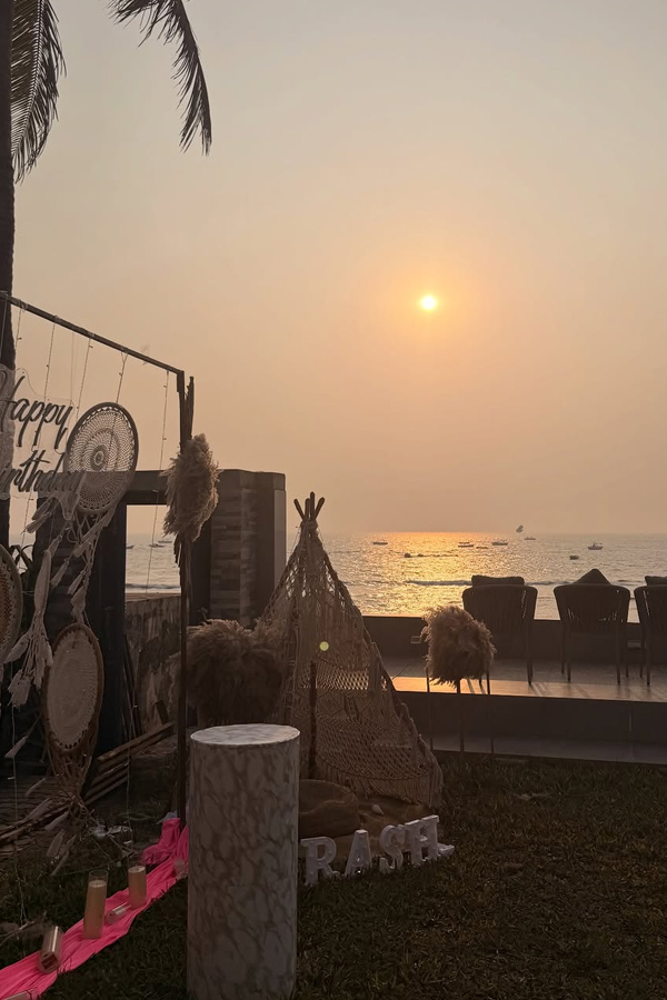 Actress Raashi Birthday celebration on The Beach In Goa Photos12