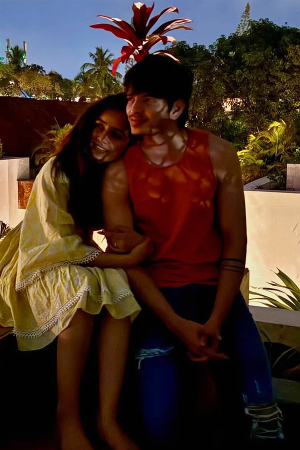 Actress Vaishnavi Chaitanya Cute Photos11