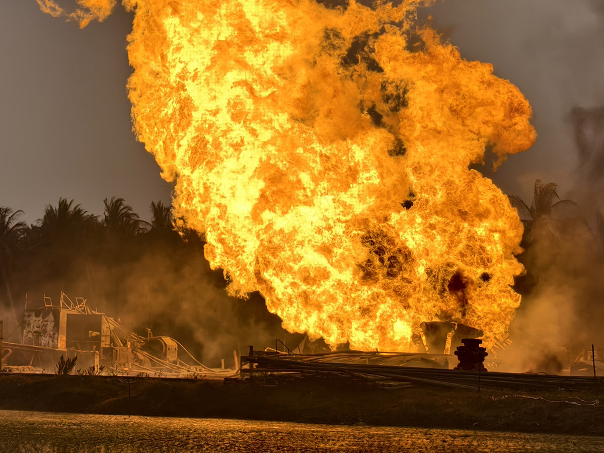 Blowout Fire Continues in Irusumanda Konaseema District Photos2
