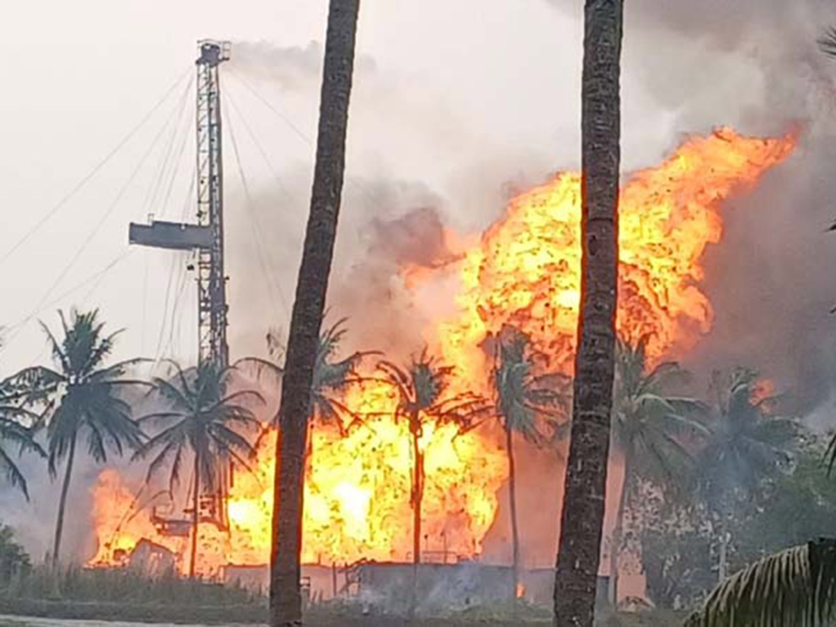 Blowout Fire Continues in Irusumanda Konaseema District Photos21