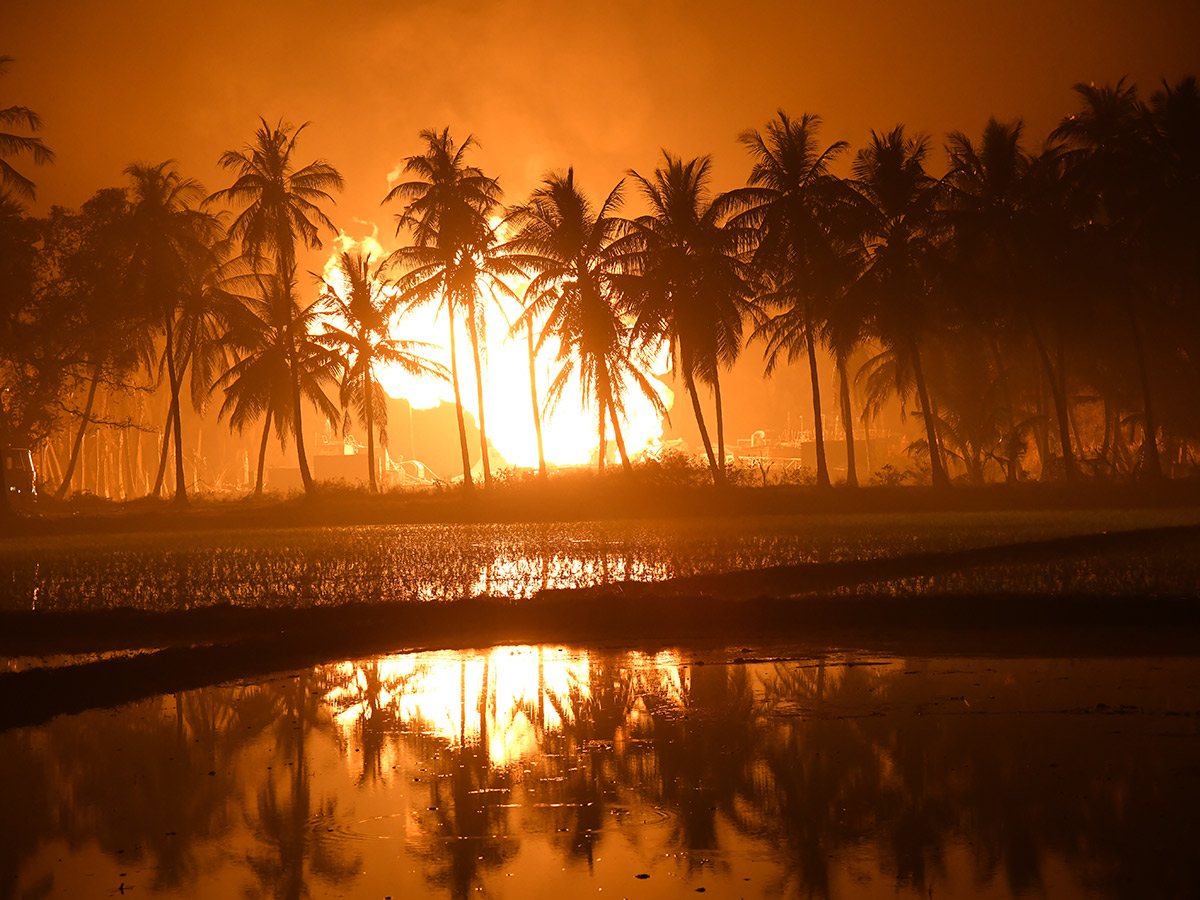 Blowout Fire Continues in Irusumanda Konaseema District Photos22