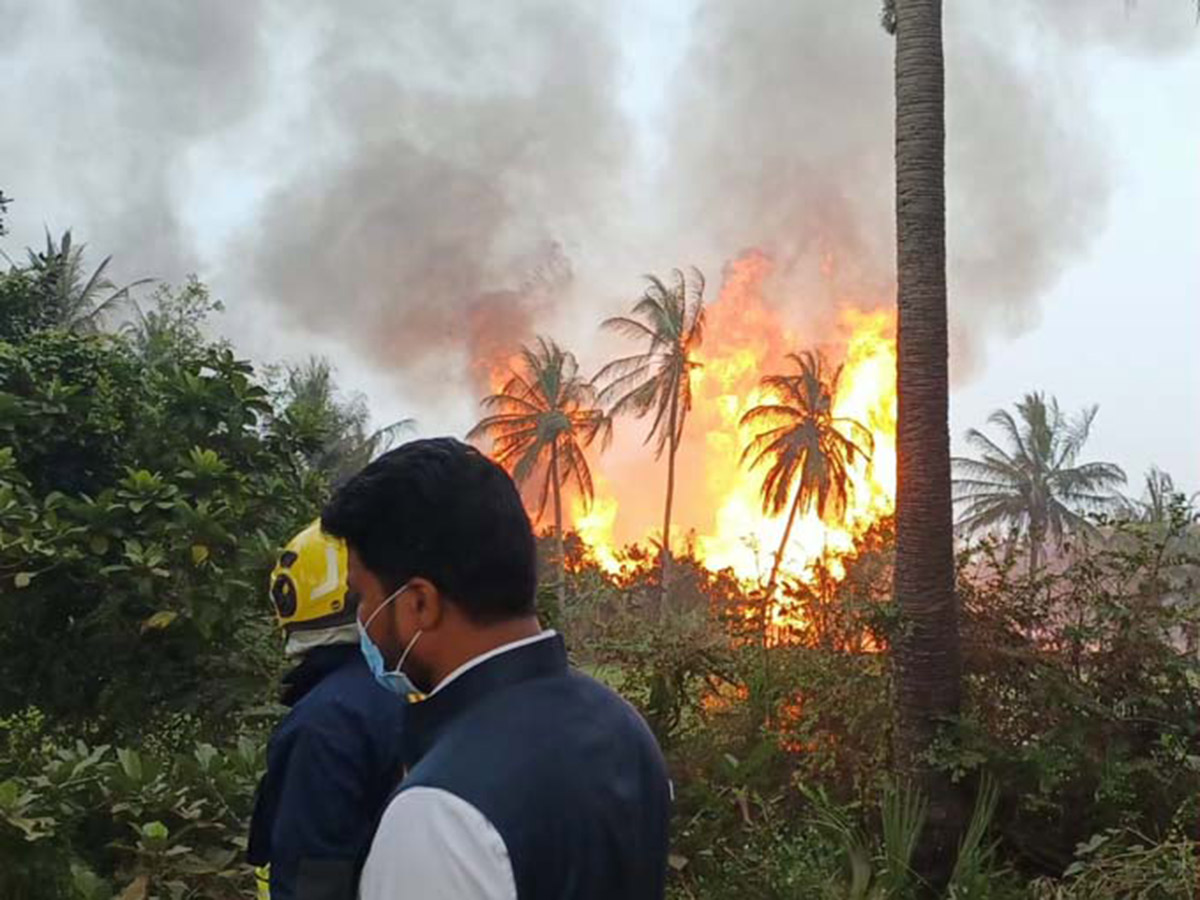 Blowout Fire Continues in Irusumanda Konaseema District Photos23