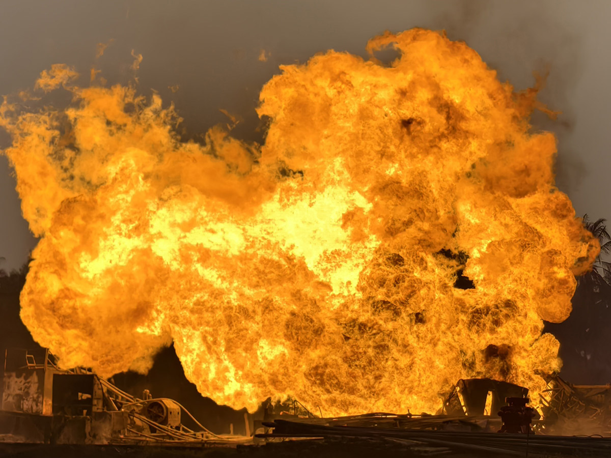 Blowout Fire Continues in Irusumanda Konaseema District Photos7