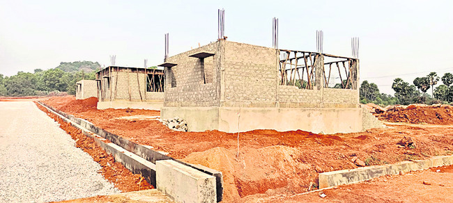 పునరావాసం.. పరిహాసం1