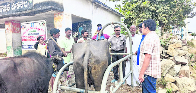 తల్లిదండ్రులు గర్వపడేలా ఎదగాలి  
1