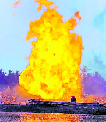 ‘ఎగసి... పడిన’ మంటలు 2