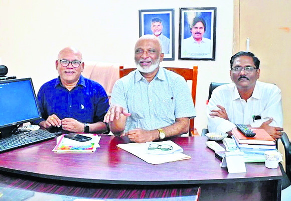 వంద శాతం ఉత్తీర్ణతే లక్ష్యం కావాలి 1