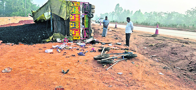 చిన్నబాబు కుటుంబానికి పరామర్శ 2