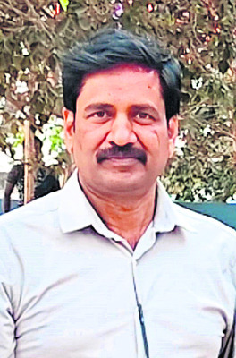 పరిధిదాటి పనిచేస్తున్నారు2