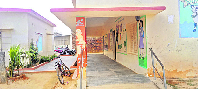 పిల్లలకు తప్పిన ఎండ కష్టాలు 1