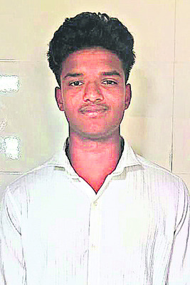 గాయపడిన ఇంటర్‌ విద్యార్థి మృతి1