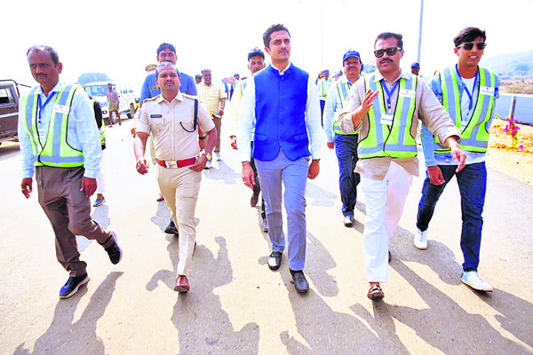 గిన్నిస్‌ రికార్డు సాధించాలి1