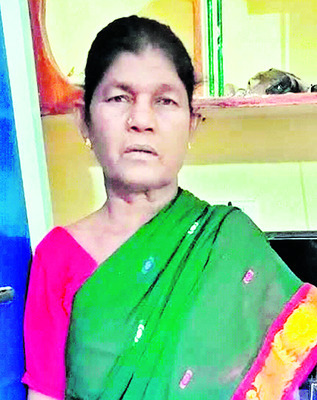 అక్రమ రేషన్‌ బియ్యం పట్టివేత 1