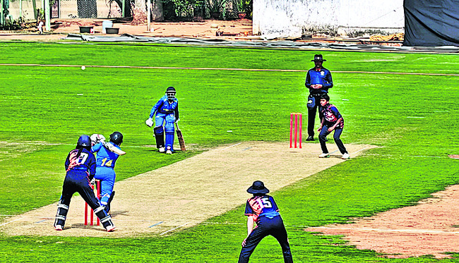 బరోడా, పంజాబ్‌ జట్ల విజయం1