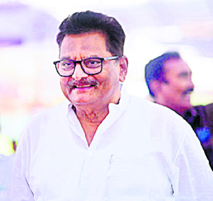 తవ్వేద్దాం.. దోచేద్దాం7