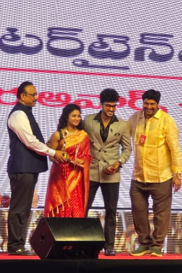 Serial Beauty Vishnupriya cute memories Photos19