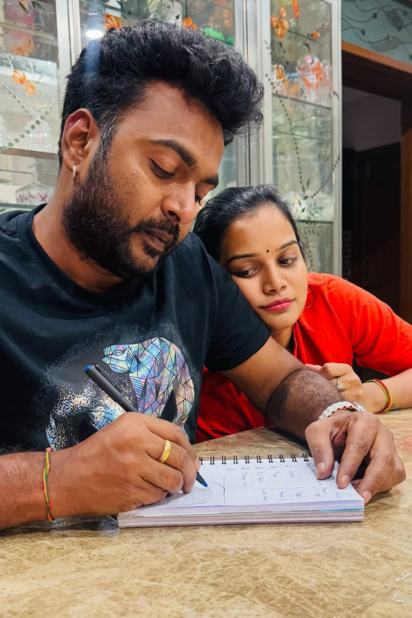 Serial Beauty Vishnupriya cute memories Photos8