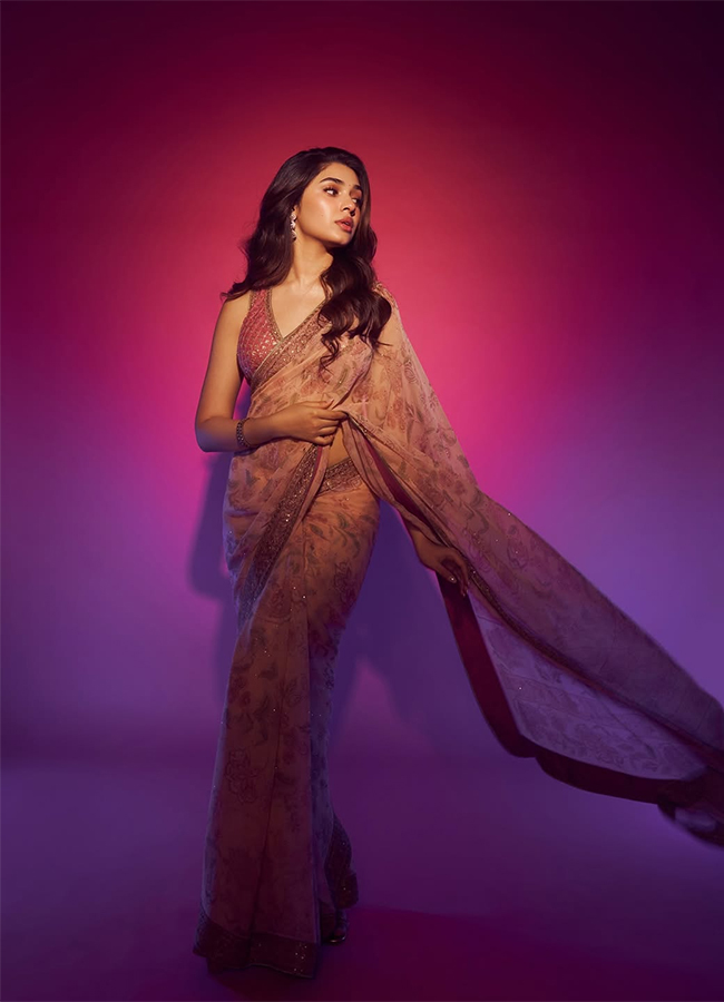 Tollywood Actress Krithi Shetty HD New Photos6