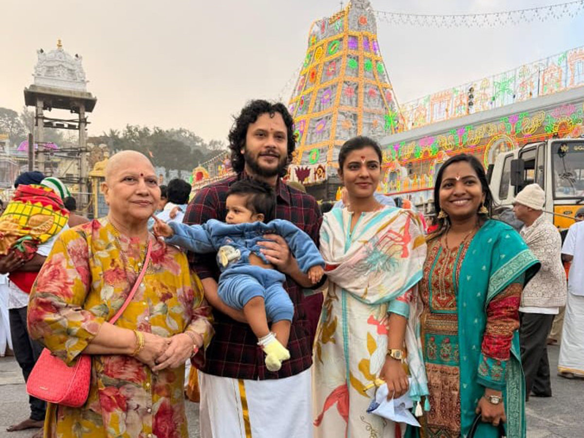 Tollywood Actress Meenakshi Chaudhary And Aishwarya Rajesh At Tirumala15