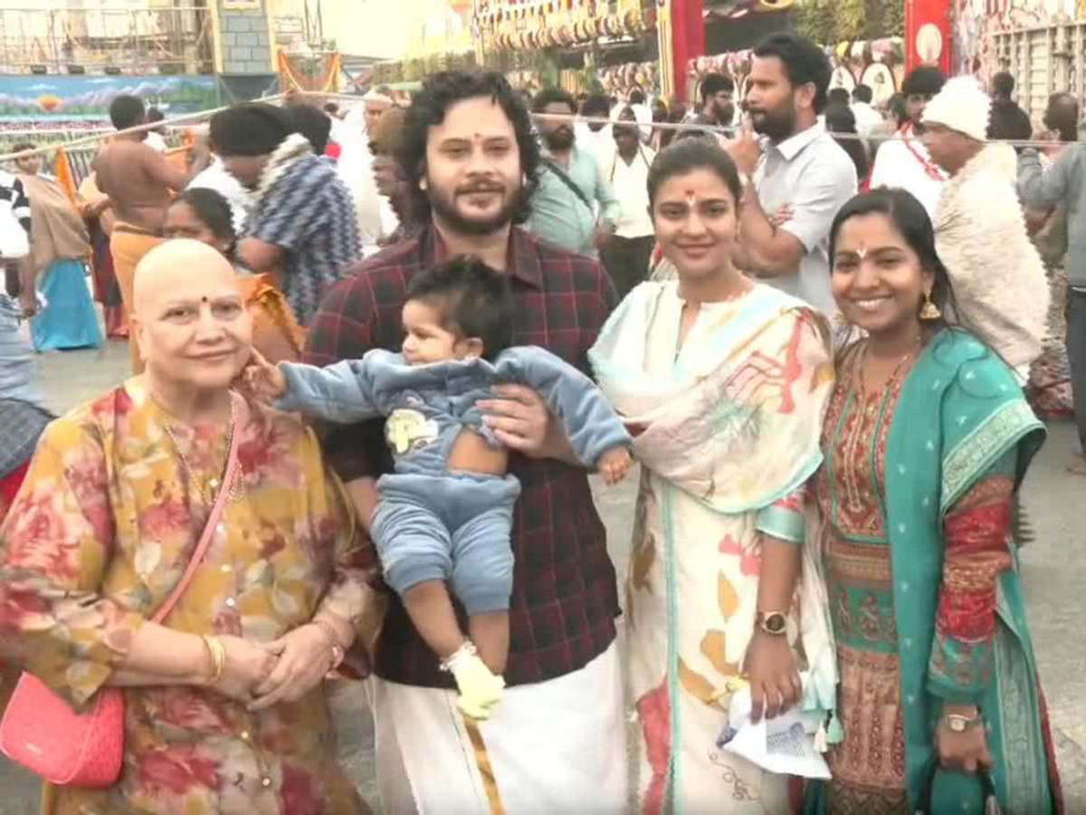 Tollywood Actress Meenakshi Chaudhary And Aishwarya Rajesh At Tirumala9