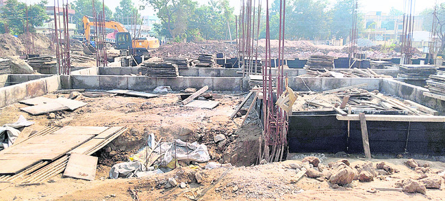 అభివృద్ధి.. ఆలస్యం1