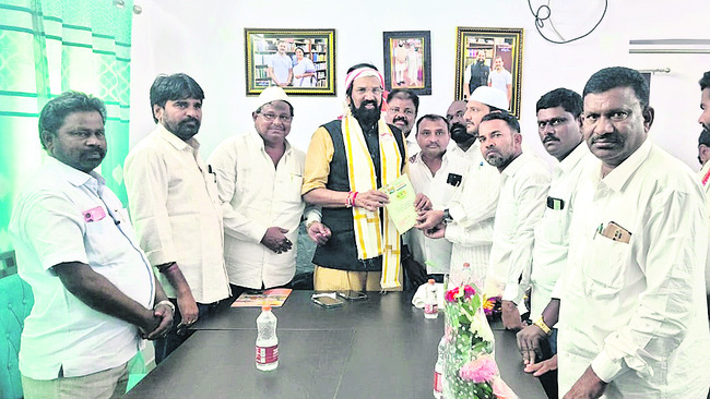 ఉర్సుకు రావాలని మంత్రి  ఉత్తమ్‌కు ఆహ్వానం2