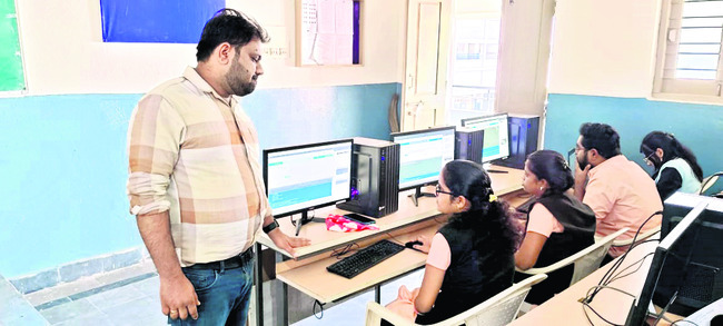 సీజేఐటీలో ఐసీటీ అకాడమీ ప్రోగ్రాం1