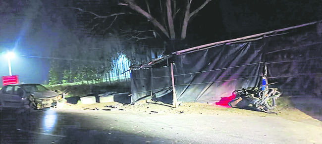 ఉరేసుకొని వ్యక్తి ఆత్మహత్య 1