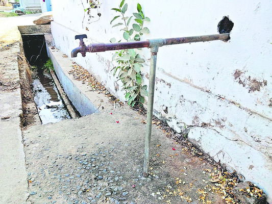 మణులొద్దు..మాణిక్యాలొద్దు..మంచినీళ్లు చాలు..! 2