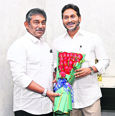 జగన్‌ను కలిసిన నేదురుమల్లి 1