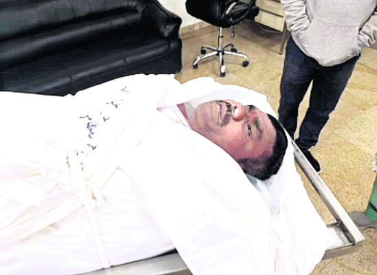 గల్ఫ్‌ నుంచి స్వగ్రామానికి మృతదేహం1