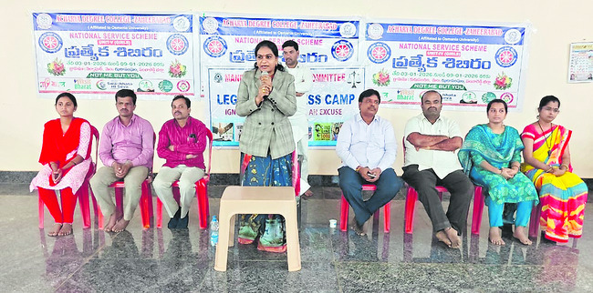 ఫొటోలతో ఓటర్ల  జాబితా ప్రచురించాలి
2