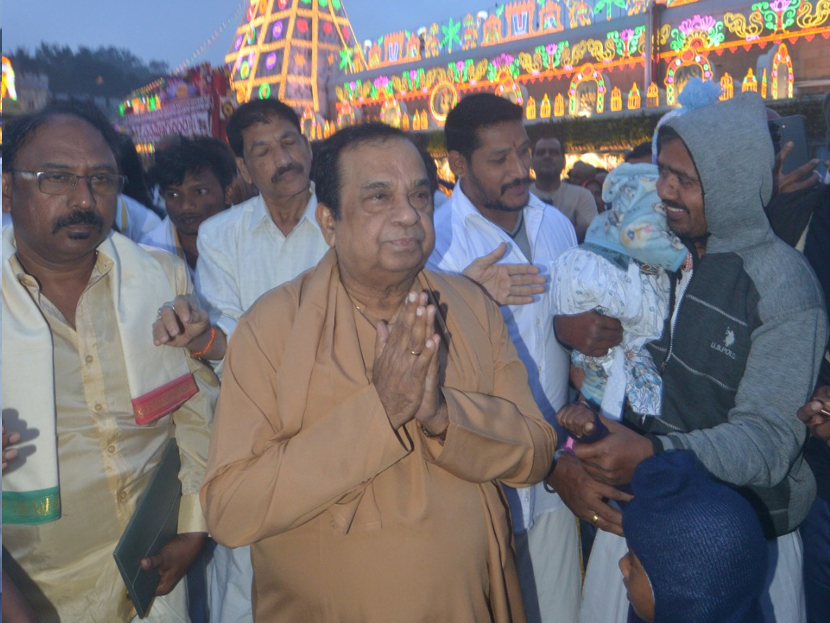 Celebrities Visited Tirumala Srivari Temple Photos13