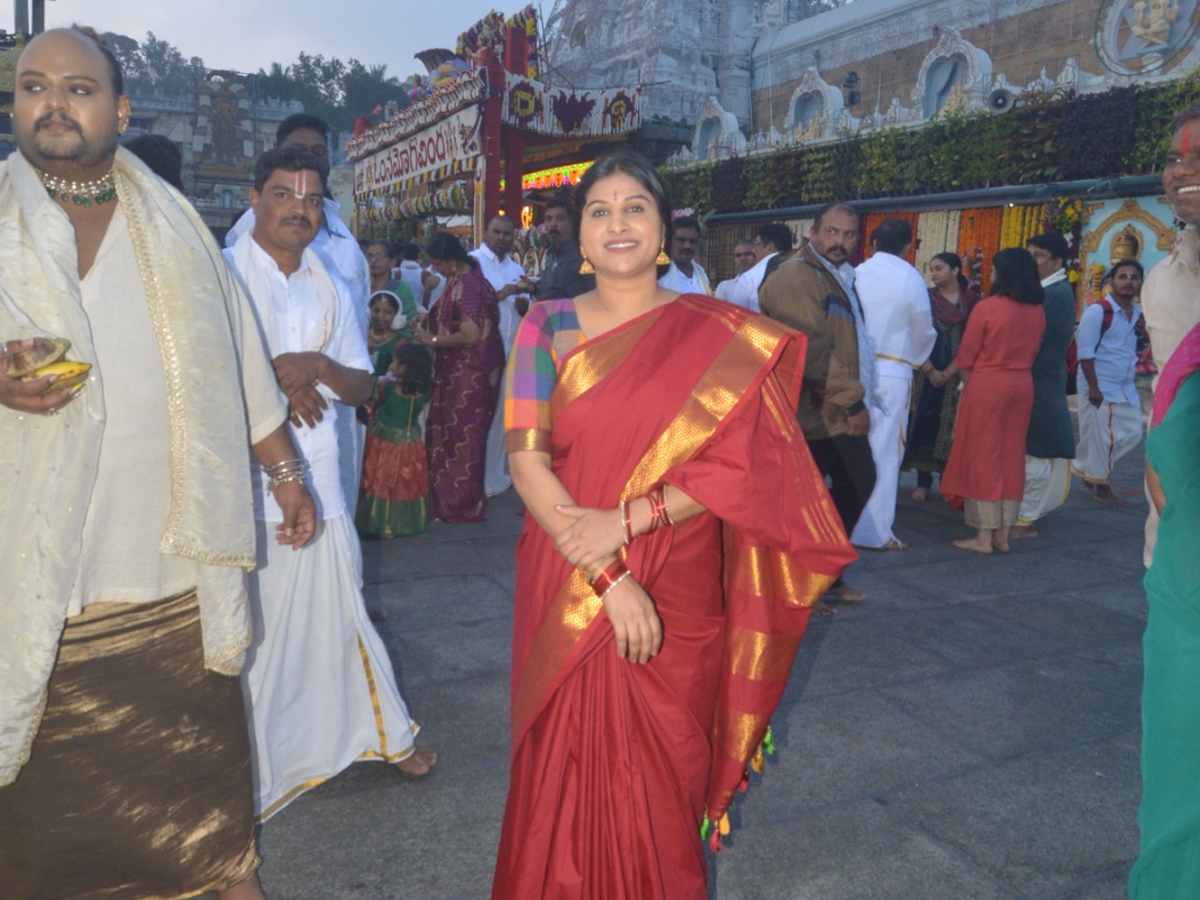 Celebrities Visited Tirumala Srivari Temple Photos8