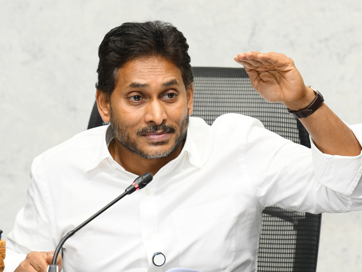 YS Jagan Reveals Shocking Facts on CM Chandrababu Photos11