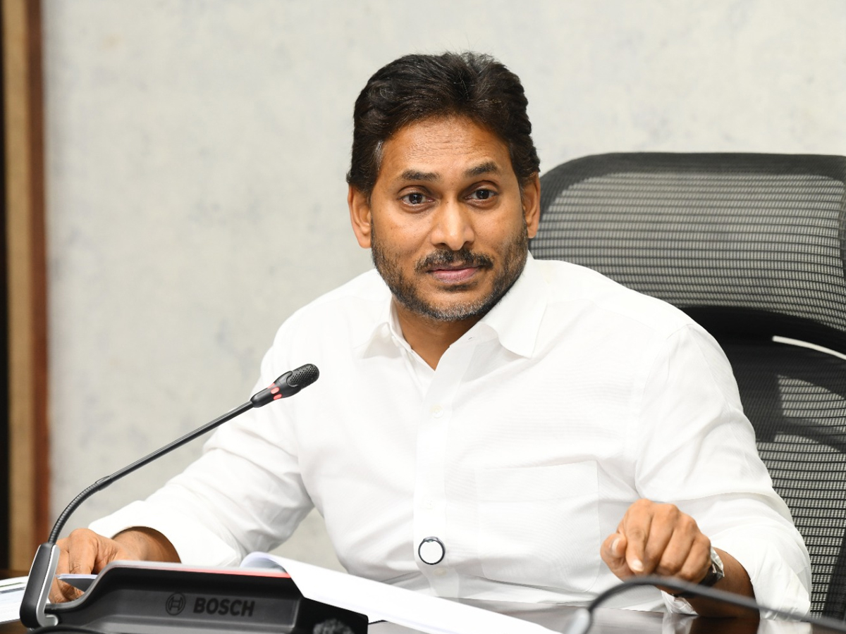 YS Jagan Reveals Shocking Facts on CM Chandrababu Photos12