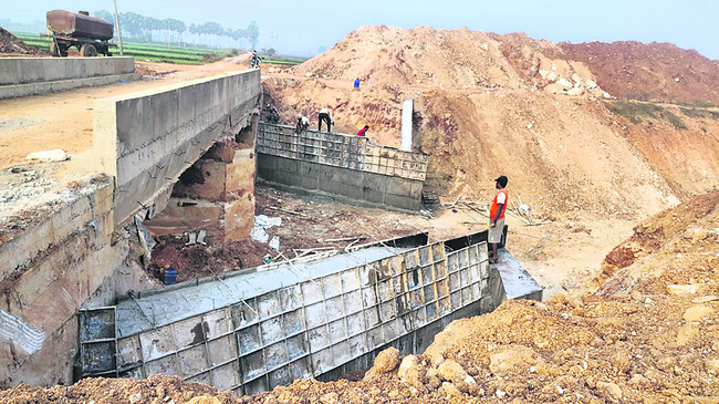 సాఫీగా నీరు పారేలా..1