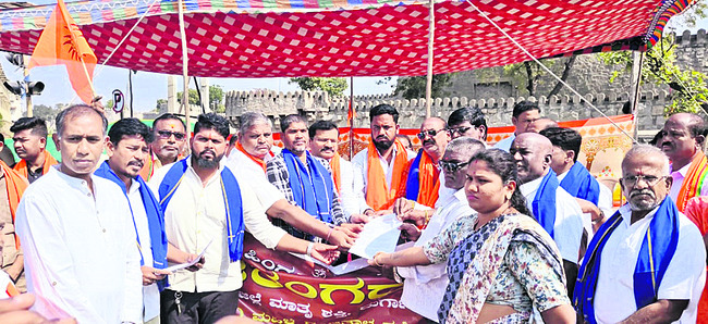 అయ్యప్ప మాలధారులకు అన్నదానం 2