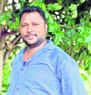 రైలు కింద పడి  వ్యక్తి మృతి 
1