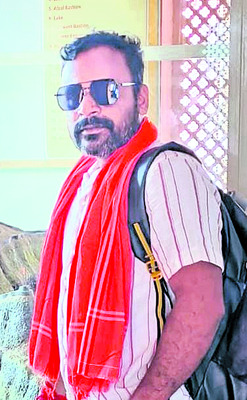 రోడ్డు ప్రమాదంలో  కార్మికుడి దుర్మరణం 2