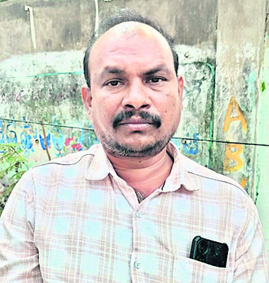 ప్రాణాలైనా అర్పిస్తాం 5