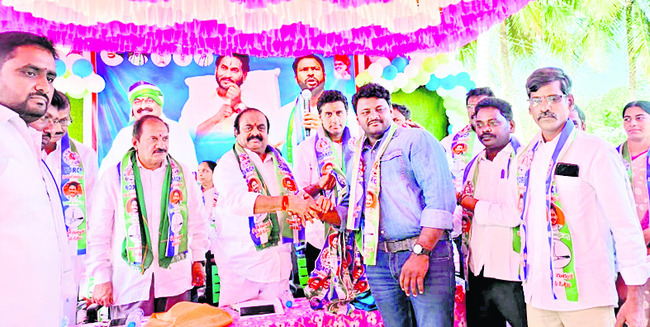 ప్రాణాలైనా అర్పిస్తాం 2