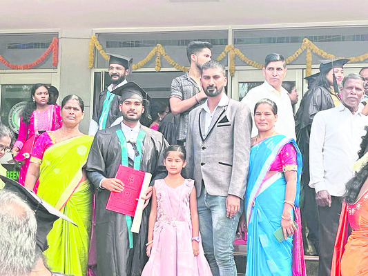 పెద్దమ్మతల్లికి  సువర్ణ పుష్పార్చన1